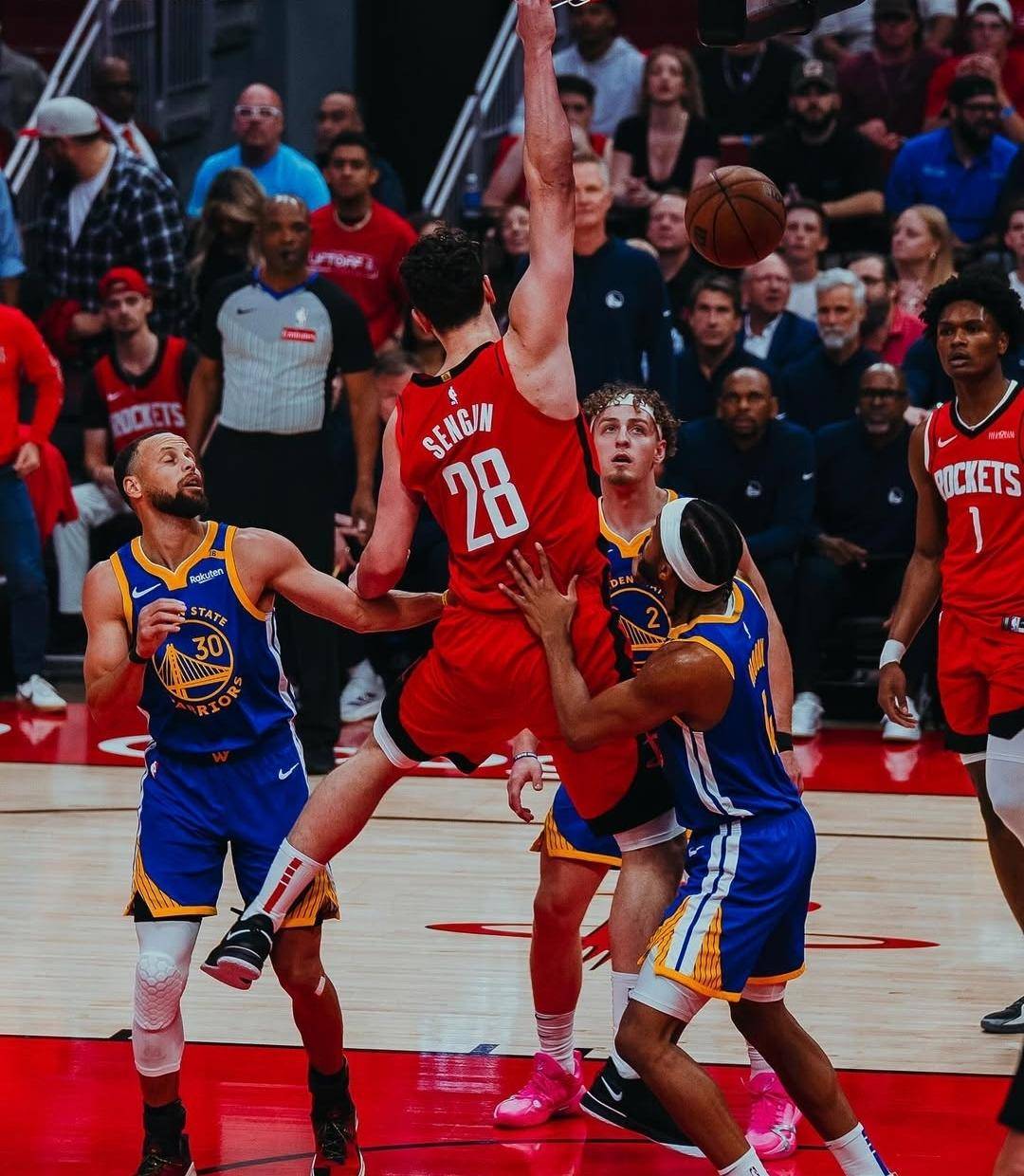 关于NBA季后赛国际比赛日再迎强敌；金州勇士内部沟通；主帅态度：目标明确；身体对抗强度拉满的信息